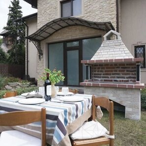 Barbecue da giardino Mediteraneo Mare (Carbone/Legno, 153x75x217 cm, pietra naturale Rhodos, mattone)