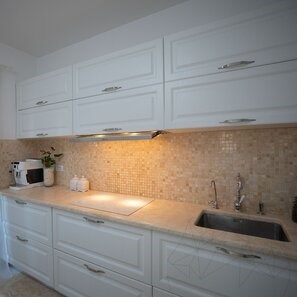 Piano di lavoro in travertino Classic Polisat, 250 x 65 x 3,2 cm