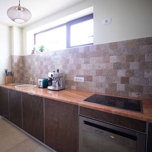 Controsoffitto in travertino lucido Peach, 250 x 65 x 3 cm