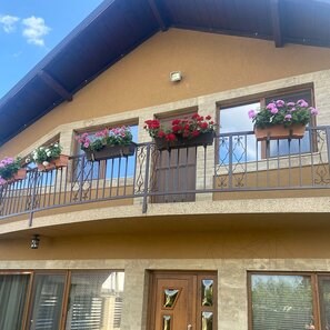 Travertino Latte PREMIUM Liscio, 15 cm x LL