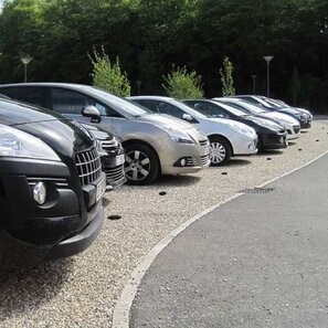Segnalatore riflettente per parcheggi, per fasci di stabilizzazione della ghiaia