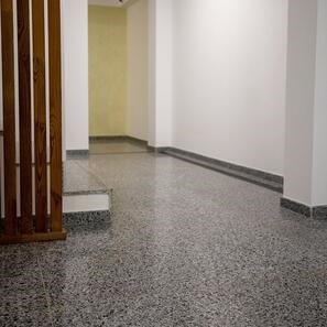 Granito grigio artico Polisat, 60 x 60 x 1,8 cm