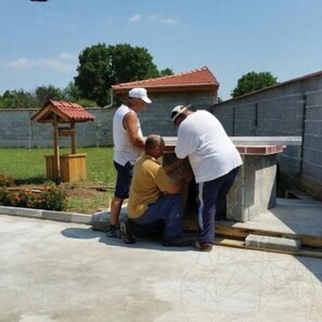 Grill + Forno tradizionale integrato (Carbone/Legno, 208x120x155 cm, 1200 kg, pietra naturale Rhodos, mattone)
