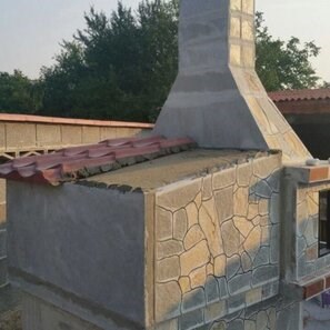 Grill + Forno tradizionale integrato (Carbone/Legno, 208x120x155 cm, 1200 kg, pietra naturale Rhodos, mattone)