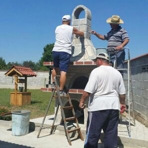 Grill + Forno tradizionale integrato (Carbone/Legno, 208x120x155 cm, 1200 kg, pietra naturale Rhodos, mattone)