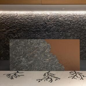 Lastra in Granito Kosmus Silver Lava Design 2CM