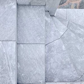 Pietra sinterizzata L'ALTRA PIETRA Colosseo Silvergrau, 60 X 60 X 2 cm, R11 - Antiscivolo per uso esterno