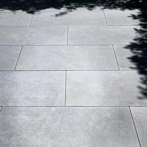 Pietra sinterizzata L'ALTRA PIETRA Duomo Bluestone Noir, 60 X 90 X 2 cm, R11 - Antiscivolo per uso esterno