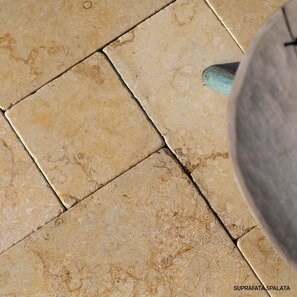 Limestone Sunny Dream French Pattern Antiqued, 1,2 cm