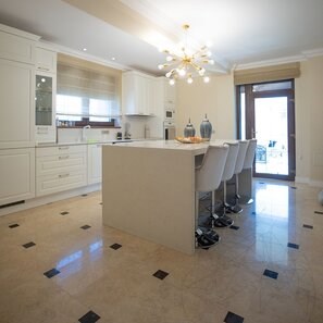 Marmo Royal Cream Polisata, 120 x 60 x 2 cm