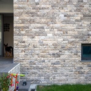 Travertino Silver Scapitat, 10 cm x LL x 2 cm