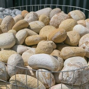 Rainbow Sandstone Pebbles 10-30 cm KG
