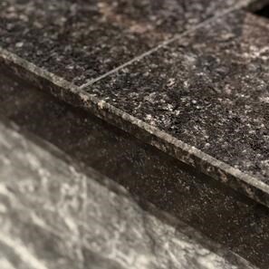 Granito Black Pearl Polisat 2 cm - Piani, gradini, smalti e parti personalizzate