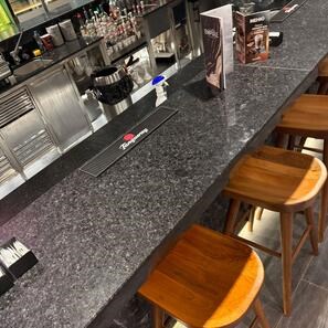 Granito Black Pearl Polisat 2 cm - Piani, gradini, smalti e parti personalizzate