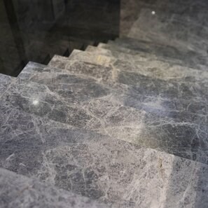 Marmo grigio Tundra lucido 2 cm - Piani, gradini, smalti e pezzi personalizzati