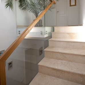 Travertino Classic Cross Cut Mat 2 cm - Piani di lavoro, gradini, smalti e pezzi personalizzati
