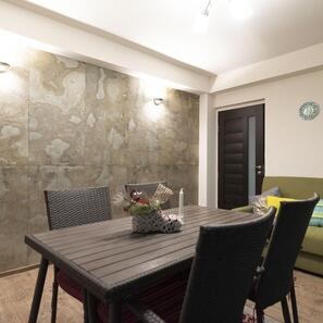 Pietra flessibile Slate SKIN Ultra-Flex 2mm - Tan, 244 x 122 cm | Pietra per pareti, mobili, facciate e aree umide