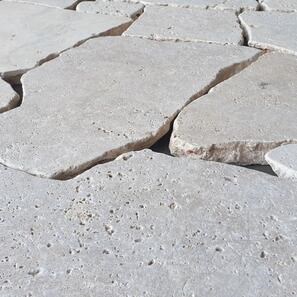 Crazy Paving Travertino Classico Burattato (9-10 pezzi/m²)