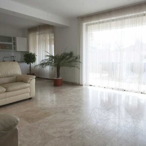 Travertino Classic Cross Cut Mat PREMIUM, 61 x 61 x 1,2 cm