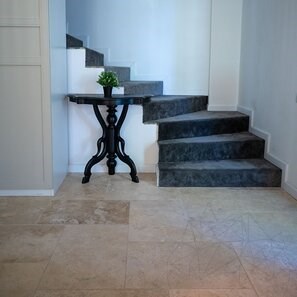 Travertino classico a taglio incrociato anticato, 61 x 40,6 x 1,2 cm - Economico