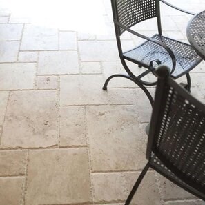 Travertino Classic French Pattern Set Spazzolato e Daltuit, 3 cm