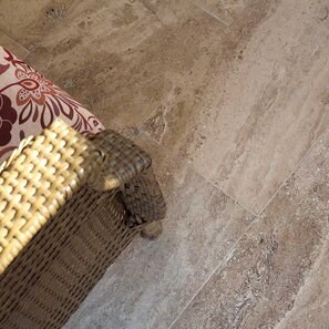 Travertino Latte PREMIUM Spazzolato, 61 x 30,5 x 1,2 cm