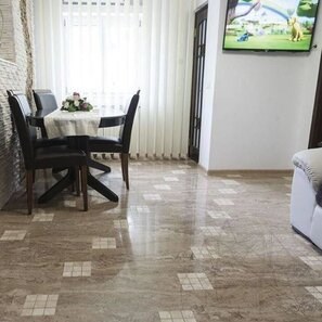 Travertino Latte PREMIUM Lucido, 61 x 30,5 x 1,2 cm