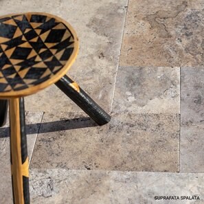 Travertino Silver Cross Cut French Pattern Set Spazzolato, 1,2 cm - Prodotto in ordine speciale