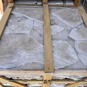 Crazy Paving Travertino Classico Burattato (9-10 pezzi/m²)