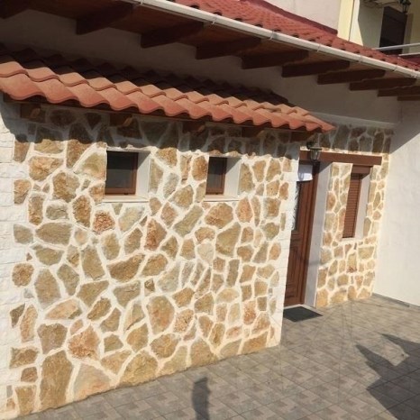 Faccia di roccia poligonale in calcare - giallo rustico | Placari verticali, per esterni-interni (20mp/pallet)