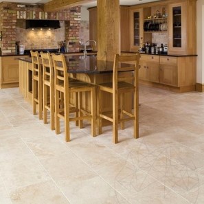 Travertino classico con taglio a croce spazzolato e chit, 61 x 30,5 x 1,2 cm