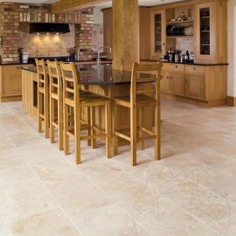 Travertino classico con taglio a croce spazzolato e chit, 61 x 30,5 x 1,2 cm